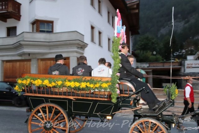 Festzug zum Festzelt