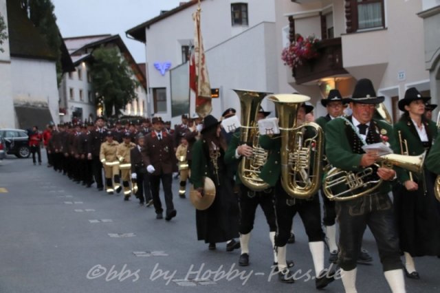 Festzug zum Festzelt