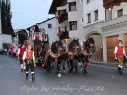 Festzug zum Festzelt