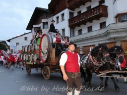 Festzug zum Festzelt