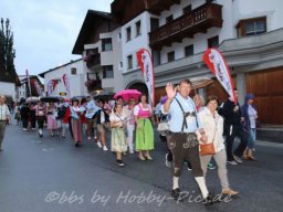 Festzug zum Festzelt