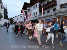 Festzug zum Festzelt
