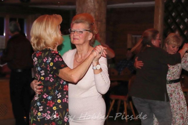 Tanzbar Höhle St. Gallenkrichen