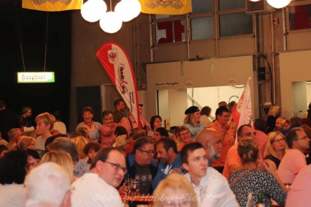 Alpenrock im Feuerwehrhaus, Samstag