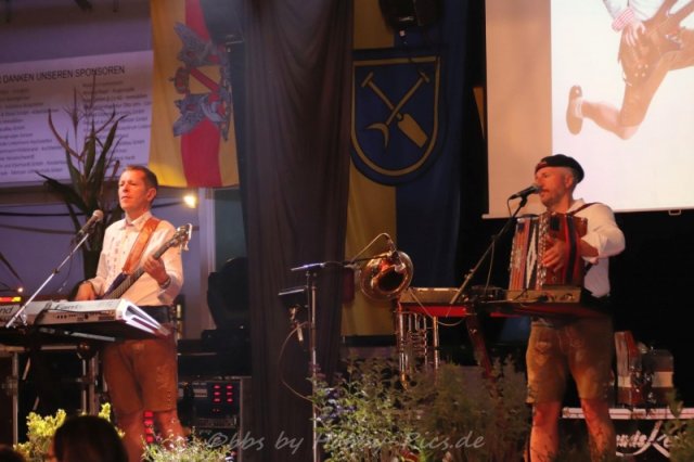 Alpenrock im Feuerwehrhaus, Samstag