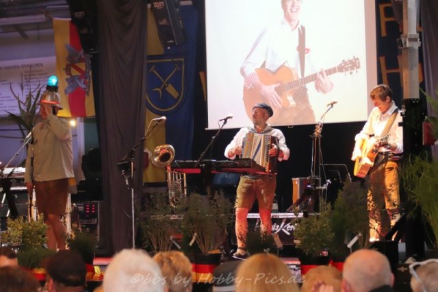 Alpenrock im Feuerwehrhaus, Samstag