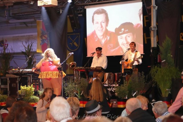 Alpenrock im Feuerwehrhaus, Samstag