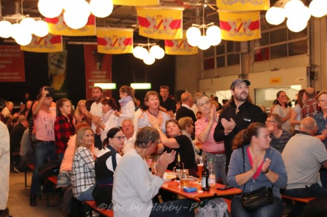 Alpenrock im Feuerwehrhaus, Samstag
