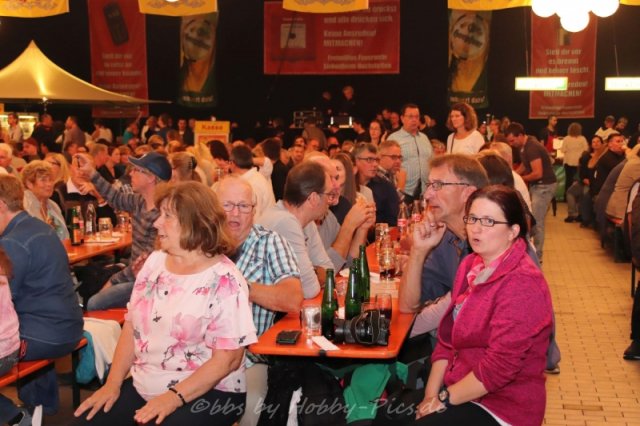 Alpenrock im Feuerwehrhaus, Samstag