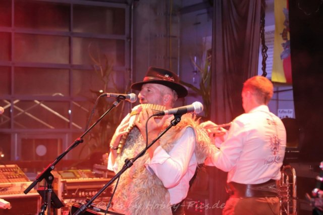 Alpenrock im Feuerwehrhaus, Samstag