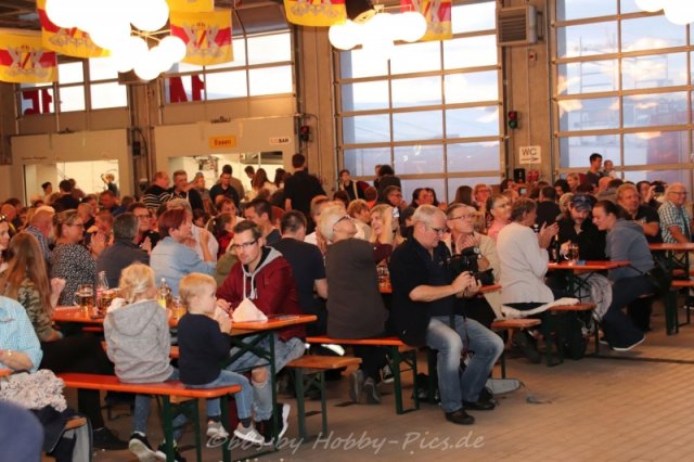 Alpenrock im Feuerwehrhaus, Samstag