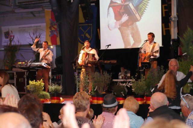 Alpenrock im Feuerwehrhaus, Samstag