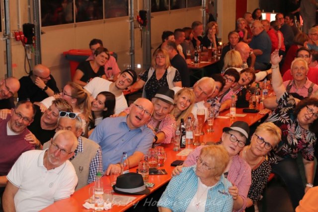 Alpenrock im Feuerwehrhaus, Samstag