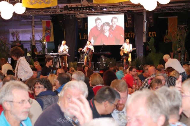 Alpenrock im Feuerwehrhaus, Samstag
