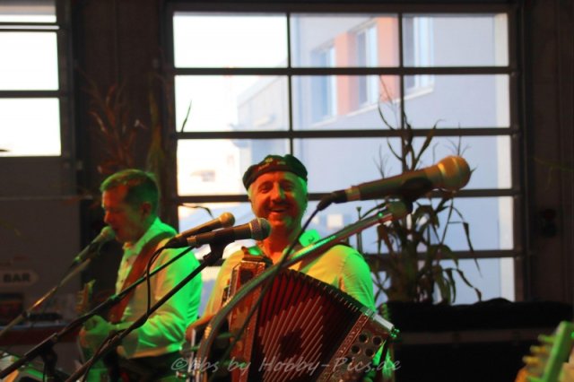Alpenrock im Feuerwehrhaus, Sonntag