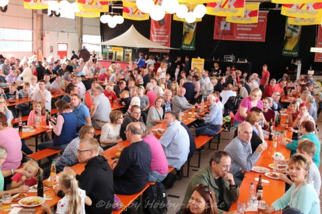 Alpenrock im Feuerwehrhaus, Sonntag