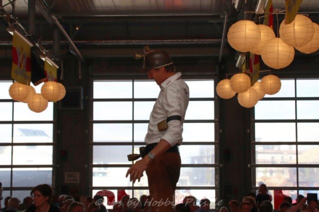 Alpenrock im Feuerwehrhaus, Sonntag