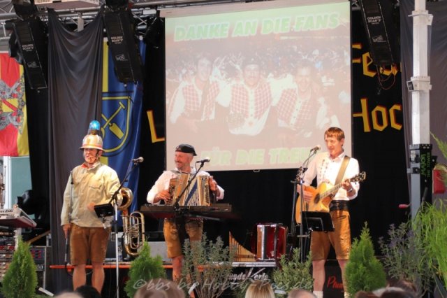 Alpenrock im Feuerwehrhaus, Sonntag