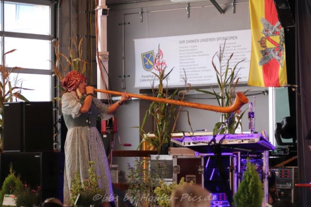 Alpenrock im Feuerwehrhaus, Sonntag