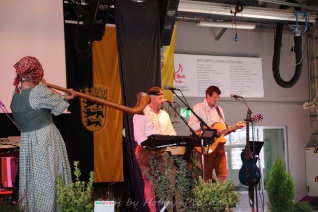Alpenrock im Feuerwehrhaus, Sonntag