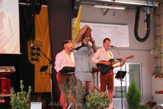 Alpenrock im Feuerwehrhaus, Sonntag