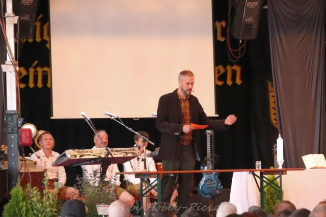 Alpenrock im Feuerwehrhaus, Sonntag