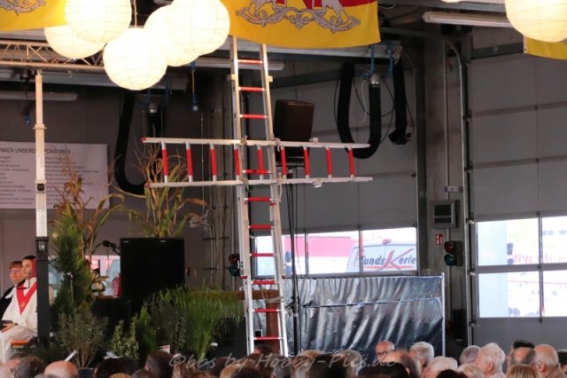 Alpenrock im Feuerwehrhaus, Sonntag