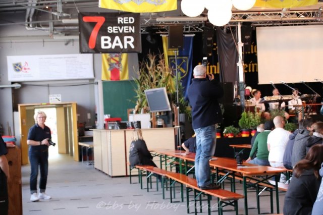 Alpenrock im Feuerwehrhaus, Sonntag