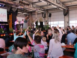 Alpenrock im Feuerwehrhaus, Sonntag