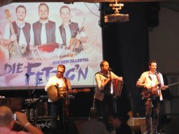 Feiern mit Freunden - VIP-Zelt-Party