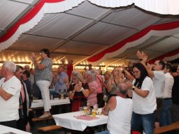 25.08.2022 Feiern mit Freunden - VIP-Zelt-Party