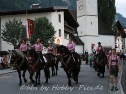 Pfunds-Kerle Fest, Einzug ins Festzelt